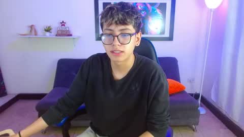 Snapshot of alexcum_18 chatting on 04.28.26 alex online show from 04.28.26