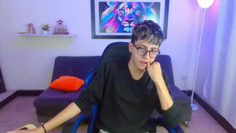 Snapshot of alexcum_18 chatting on 04.29.26 alex online show from 04.29.26