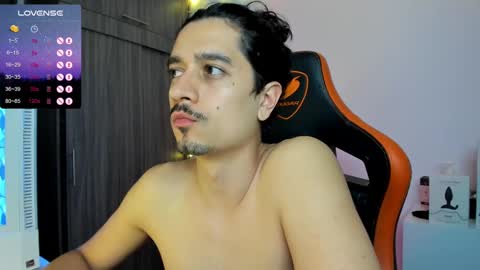 Snapshot of alexfloreszzz chatting on 03.12.25 alexfloreszzz online show from 03.12.25