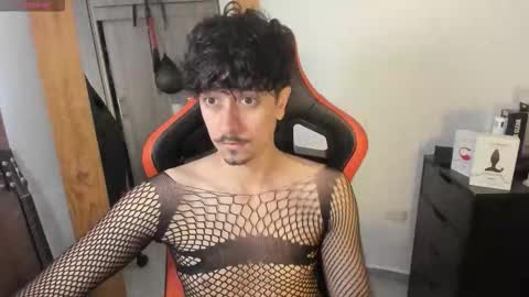 Snapshot of alexfloreszzz chatting on 09.16.25 alexfloreszzz online show from 09.16.25