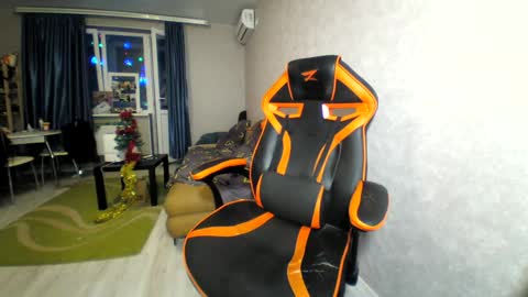 Snapshot of alexfox2018 chatting on 12.29.24 Alex online show from 12.29.24