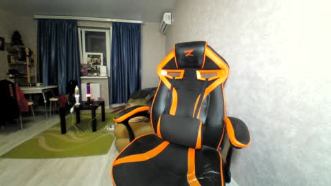 Snapshot of alexfox2018 chatting on 01.19.25 Alex online show from 01.19.25