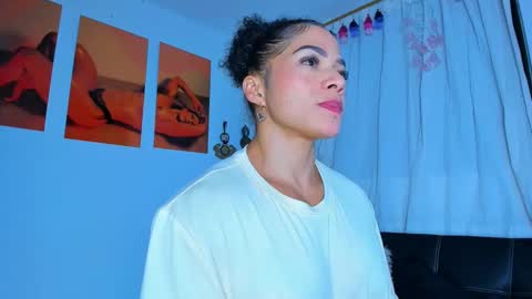 Snapshot of alexiafit chatting on 09.09.25 alexiafit online show from 09.09.25