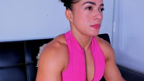 Snapshot of alexiafit chatting on 05.19.26 alexiafit online show from 05.19.26