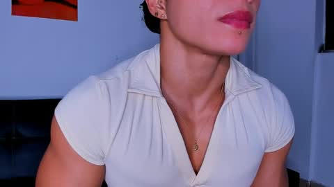 Snapshot of alexiafit chatting on 05.23.26 alexiafit online show from 05.23.26