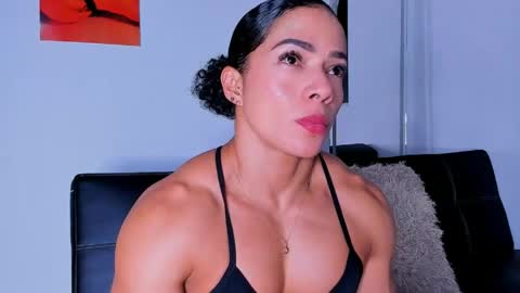 Snapshot of alexiafit chatting on 05.25.26 alexiafit online show from 05.25.26