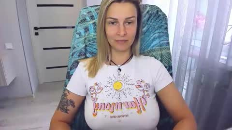 Snapshot of alexiayellow chatting on 05.27.26 Alexia online show from 05.27.26