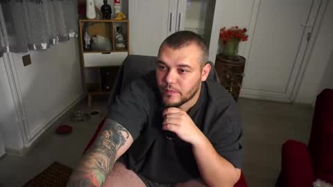 Snapshot of alexirr chatting on 02.11.25 Alex online show from 02.11.25