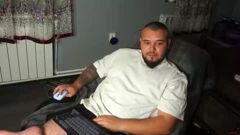 Snapshot of alexirr chatting on 10.19.25 Alex online show from 10.19.25