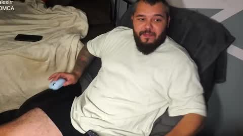 Snapshot of alexirr chatting on 11.23.25 Alex online show from 11.23.25