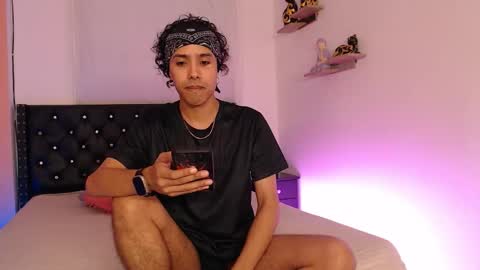 Snapshot of alexis21_ chatting on 09.10.25 Alexis online show from 09.10.25