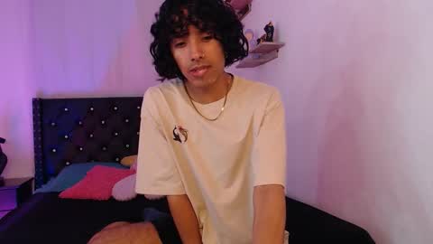 Snapshot of alexis21_ chatting on 11.07.25 Alexis online show from 11.07.25