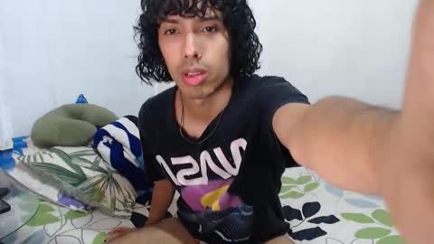 Snapshot of alexis21_ chatting on 11.12.25 Alexis online show from 11.12.25