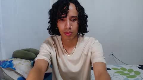 Snapshot of alexis21_ chatting on 12.21.25 Alexis online show from 12.21.25