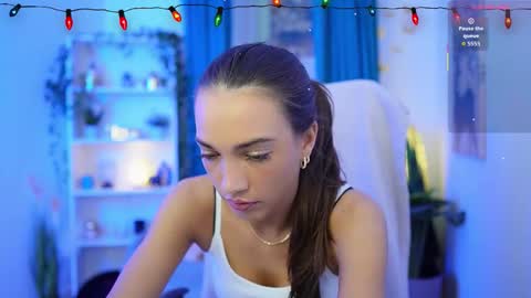 Snapshot of alexis_luv_ chatting on 12.21.25 Alexis online show from 12.21.25