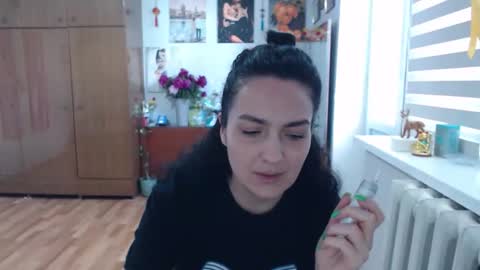 Snapshot of alexismillers chatting on 06.01.26 AlexisMillers online show from 06.01.26