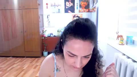 Snapshot of alexismillers chatting on 06.14.26 AlexisMillers online show from 06.14.26