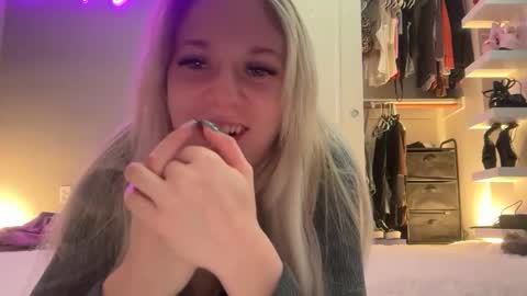 alexispaige06 online show from 04.24.26