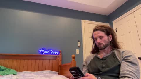 Snapshot of alexmanndickerson chatting on 12.01.24 Alex Mann online show from 12.01.24