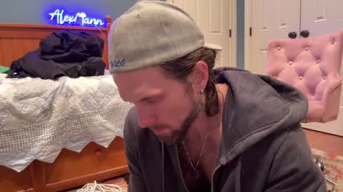 Snapshot of alexmanndickerson chatting on 12.04.24 Alex Mann online show from 12.04.24