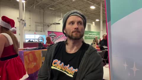 Snapshot of alexmanndickerson chatting on 12.08.24 Alex Mann online show from 12.08.24