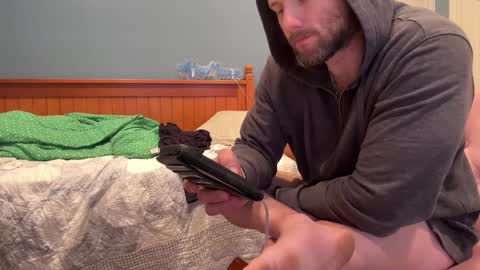 Snapshot of alexmanndickerson chatting on 12.18.24 Alex Mann online show from 12.18.24