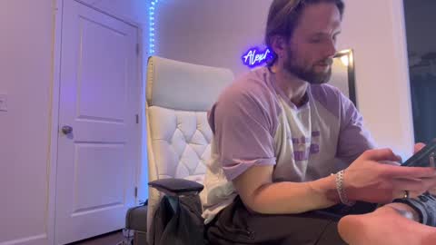 Snapshot of alexmanndickerson chatting on 01.19.25 Alex Mann online show from 01.19.25