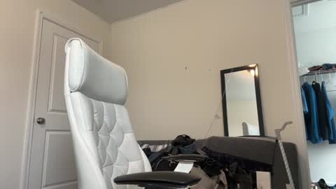 Snapshot of alexmanndickerson chatting on 01.21.25 Alex Mann online show from 01.21.25