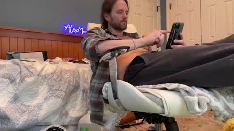 Snapshot of alexmanndickerson chatting on 02.25.25 Alex Mann online show from 02.25.25