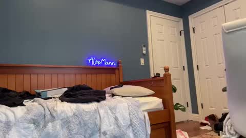 Snapshot of alexmanndickerson chatting on 03.04.25 Alex Mann online show from 03.04.25