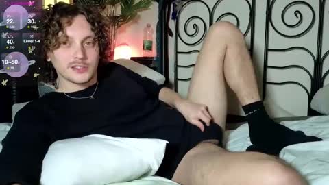 Snapshot of alexrhodesxxx chatting on 04.01.26 Alex online show from 04.01.26