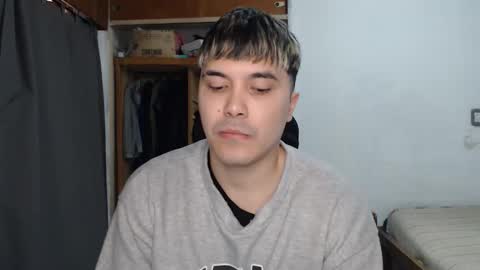 Snapshot of alexriversx chatting on 05.17.26 Alexander online show from 05.17.26