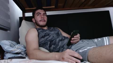 Snapshot of alexsb1998 chatting on 02.21.25 alexsb1998 online show from 02.21.25