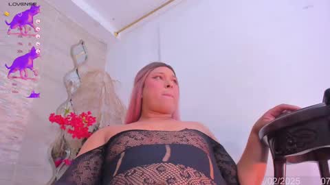 Snapshot of alexsexlatin chatting on 02.07.25 alexa y alex online show from 02.07.25