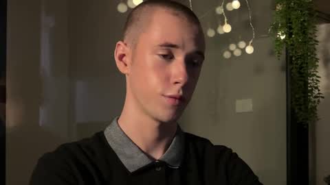 Snapshot of alexwos chatting on 02.02.25 Alex online show from 02.02.25