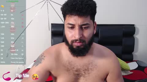 Snapshot of alexx_bbc_ chatting on 01.04.25 alexx_bbc_ online show from 01.04.25