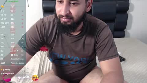 Snapshot of alexx_bbc_ chatting on 01.10.25 alexx_bbc_ online show from 01.10.25