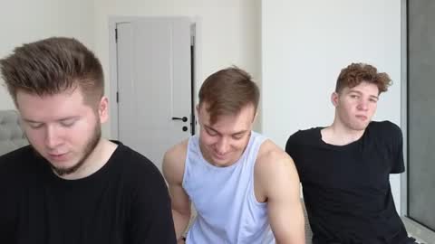 Snapshot of alexxx_d chatting on 07.04.26 AlexDimaIgor online show from 07.04.26