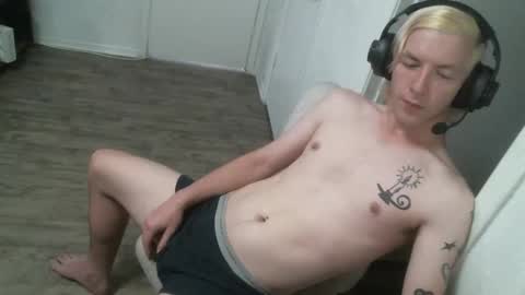 Snapshot of alexxxmic chatting on 10.30.25 Alexxxmic online show from 10.30.25