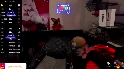 Snapshot of alexxxmorris chatting on 11.12.25 ALEXXX MORRIS online show from 11.12.25