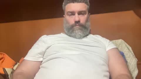 Snapshot of alfali chatting on 12.22.24 alfali online show from 12.22.24