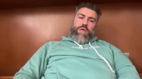 Snapshot of alfali chatting on 12.27.24 alfali online show from 12.27.24