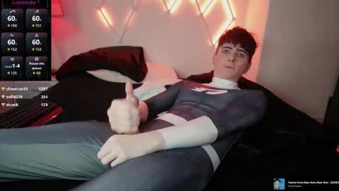 Snapshot of alfiegreenxxx chatting on 10.31.25 Alfie Green online show from 10.31.25