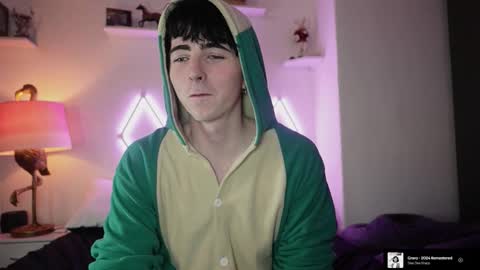 Snapshot of alfiegreenxxx chatting on 11.26.25 Alfie Green online show from 11.26.25