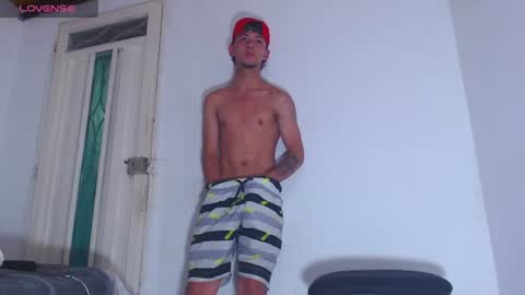 Snapshot of alfredo_rivas chatting on 06.19.26 alfredo_rivas online show from 06.19.26