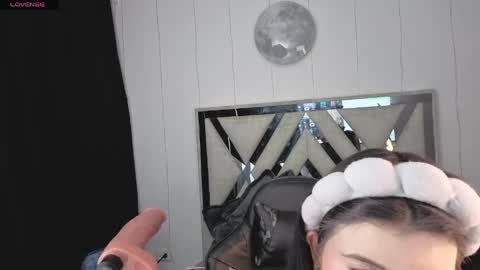 Carolina Join The Fan Club  online show from 05.17.26