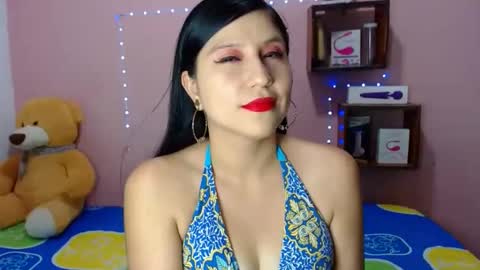 Snapshot of ali_squirt chatting on 10.01.25 alixia online show from 10.01.25