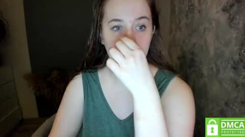 Snapshot of aliaa_ chatting on 06.22.26 aliaa_ online show from 06.22.26