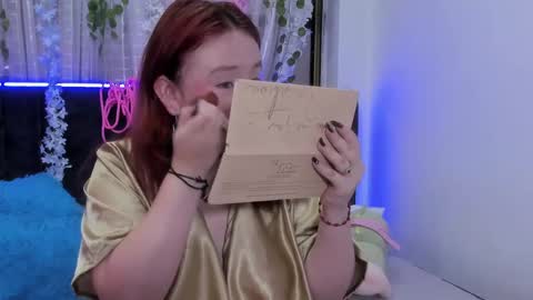 Snapshot of aliamiller__ chatting on 01.10.26 Alia Miller online show from 01.10.26