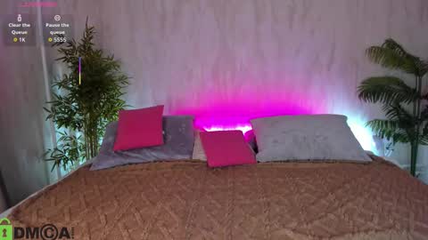 Snapshot of alic_black chatting on 11.06.25 alic_black online show from 11.06.25